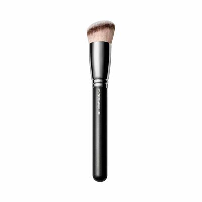 170 SYNTHETIC ROUNDED SLANT BRUSH (BROCHA DE ROSTRO)